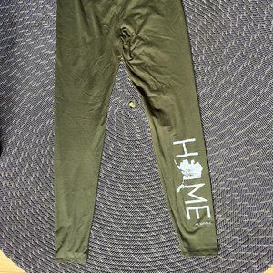 Alaska Republic "HOME" Leggings